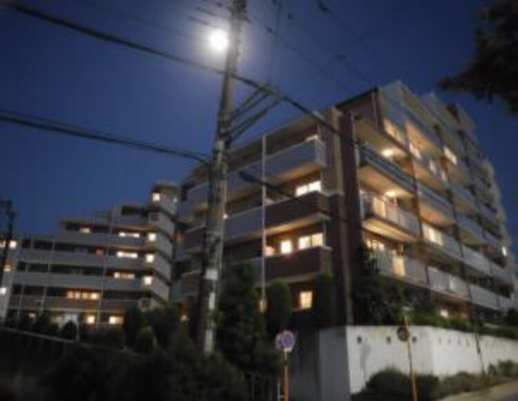 外観 外観（夜中）