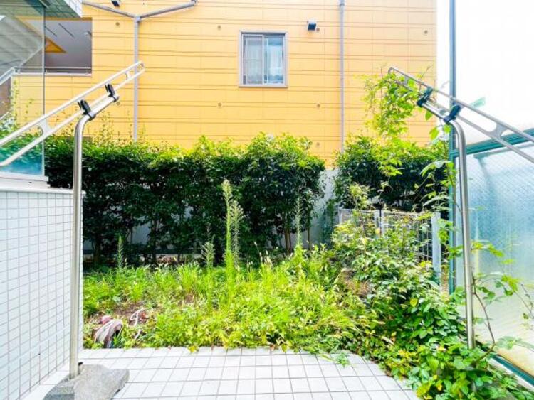 その他 【バルコニー】思わず大きく深呼吸したくなる空間です！空が青く、近く、広く感じる事が出来ます。