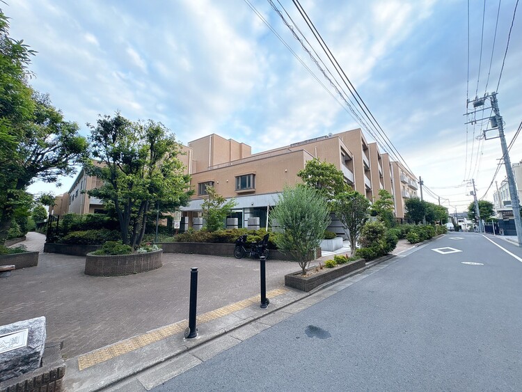 外観 現地に足をお運びいただいた際には、周辺散策などをお勧めいたします。