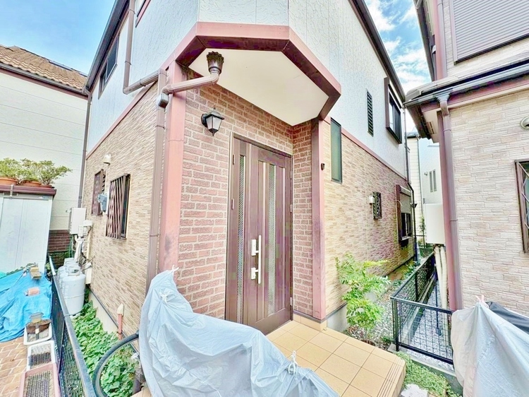 玄関 玄関を開ければ、そこは安らぎのご自宅。