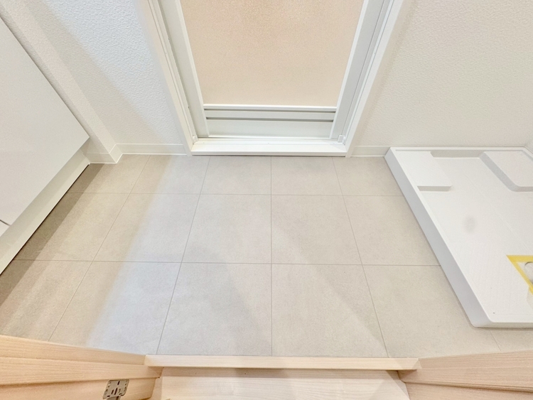 その他 十分な広さの脱衣所。