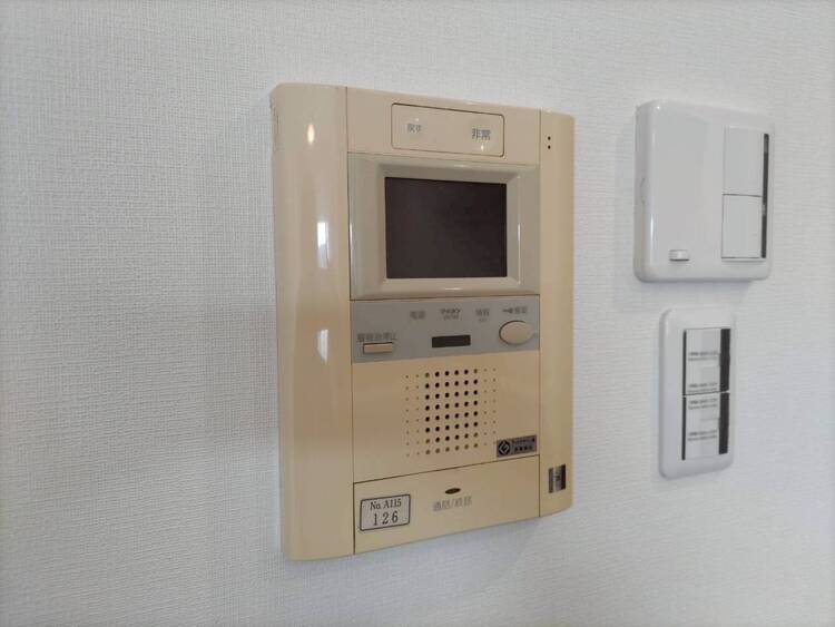 その他 誰が来てもわかる様にモニター付きインターホンを設置。