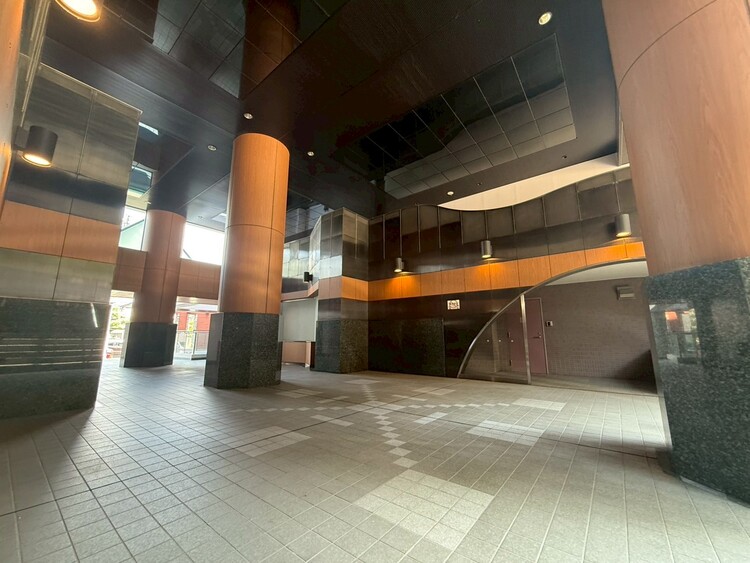 その他 館内は静寂な中が保たれており、管理が行き届いている印象を受けました。