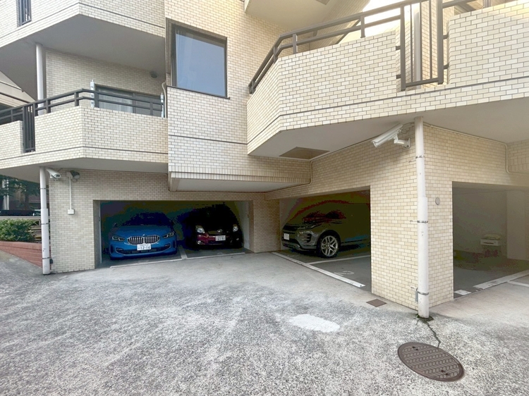 その他 駐車スペースが嬉しいですね。※空き状況は都度ご確認下さい。