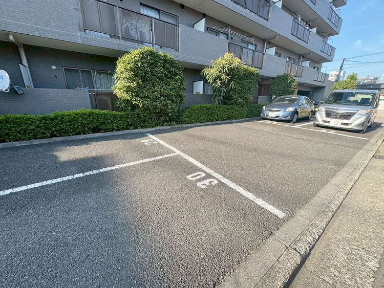 その他 駐車スペースが嬉しいですね。※空き状況は都度ご確認下さい。