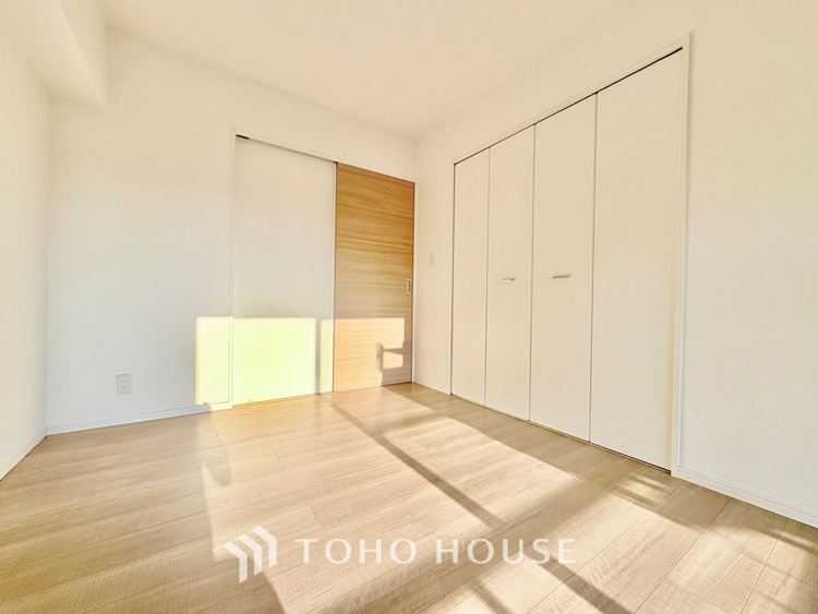 内装 ここにはみんなが集い、子供の成長に合わせて使える快適空間。勉強も遊びも安心して過ごせるおすすめの子供部屋です。