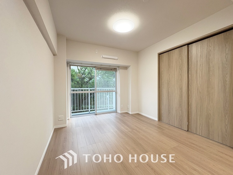 内装 【LIVING】◆眩い◆光が燦々と入り、家族の笑顔を照らす。「いつまでも続いて」と願う夢のような毎日がここにある。