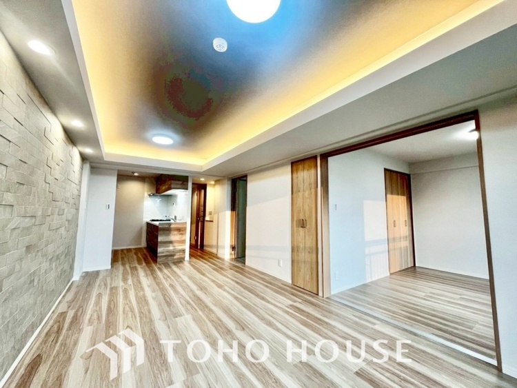 内装 「想像していた以上に広い」が写真を撮っているときの感想です。家事動線に配慮したプランによりご家族がくつろげる明るく広い空間が確保できました。