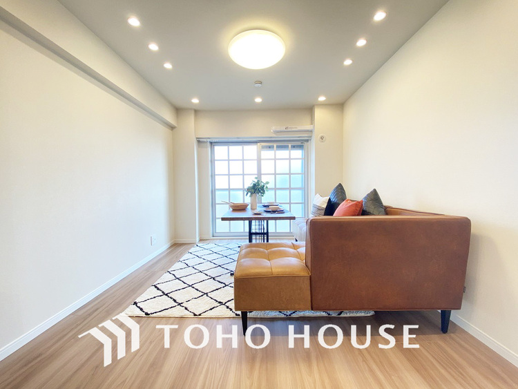 内装 広がりのある住空間、家族が集まるリビング・ダイニング