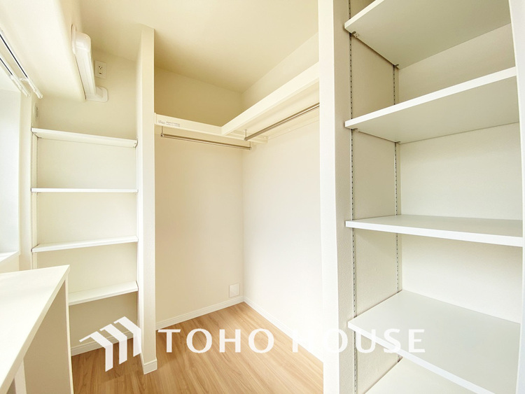 収納 約2.5帖の納戸はたっぷりの収納スペースとしてお使いいただけます