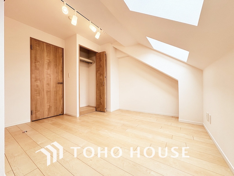 内装 1日の疲れを癒し、心地よく寛げるようゆったりとした広さをしています