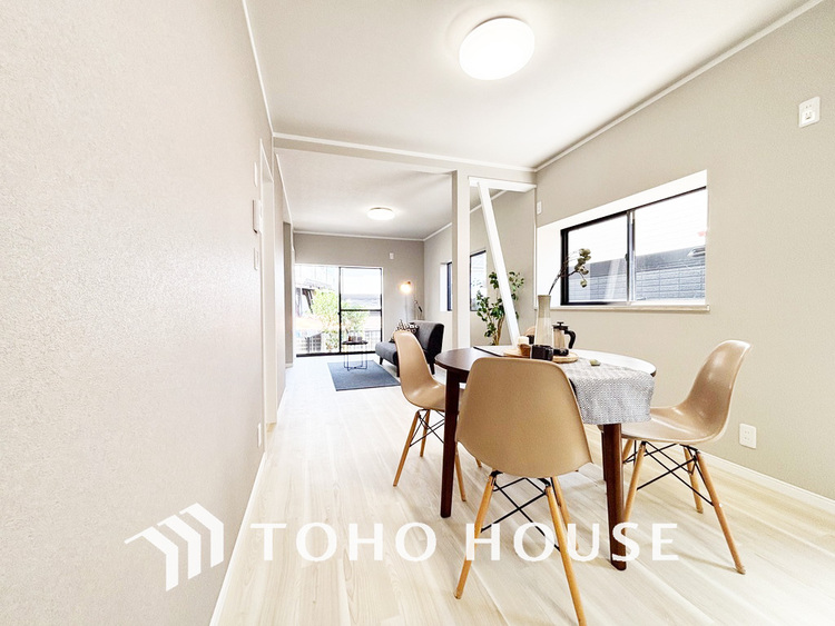 内装 ゆったりとくつろげる上質なリビングダイニングは、あなたの暮らしに価値のある時間を演出してくれます