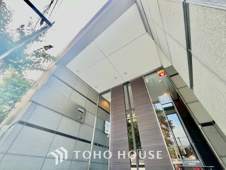 外観 広く明るい我が家の自慢のキッチンスペース。能率的に動ける大きなスペースが何よりのポイント。リビングとの一体感も十二分にあり、家族とのやりとりを楽しみながらの食卓の準備