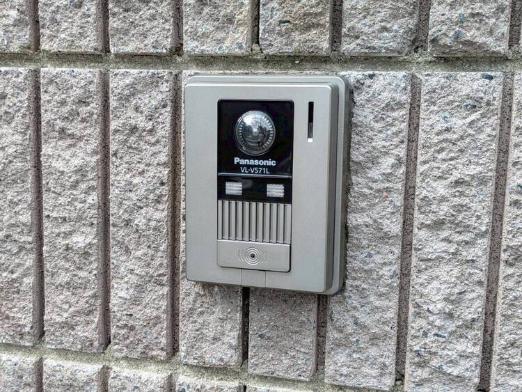 その他 インターホンを設置。