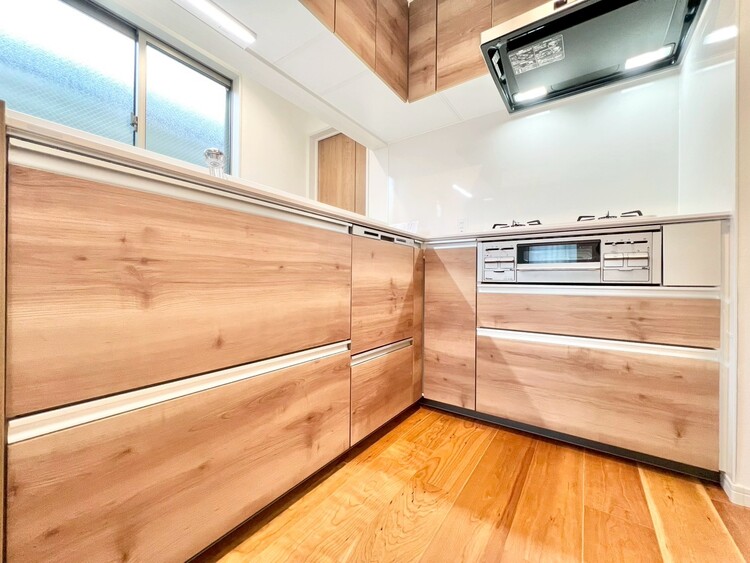 キッチン 開放感のあるキッチンスペース。調理をしながら、会話も弾みそうですね。