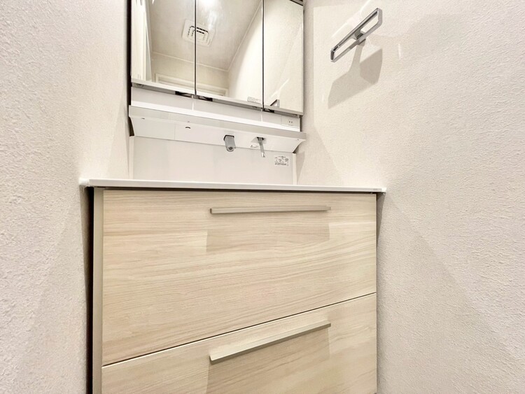 洗面 清潔感を感じられる洗面化粧台。