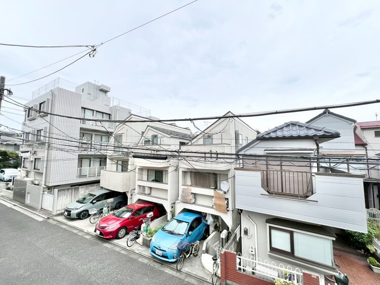 バルコニー 陽当たり・通風・開放感に恵まれた環境です。