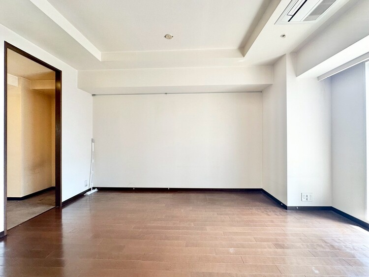 居間 シンプルな内装と偏り過ぎないデザインで統一しました。