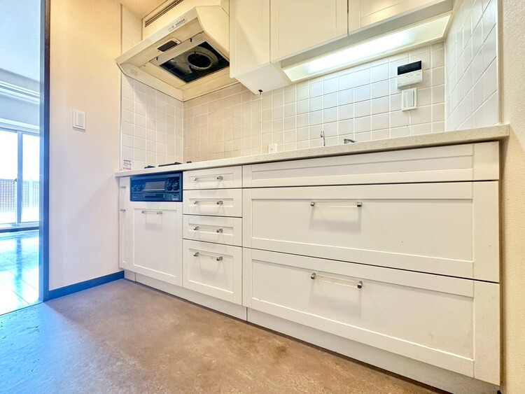 キッチン 開放感のあるキッチンスペース。調理をしながら、会話も弾みそうですね。