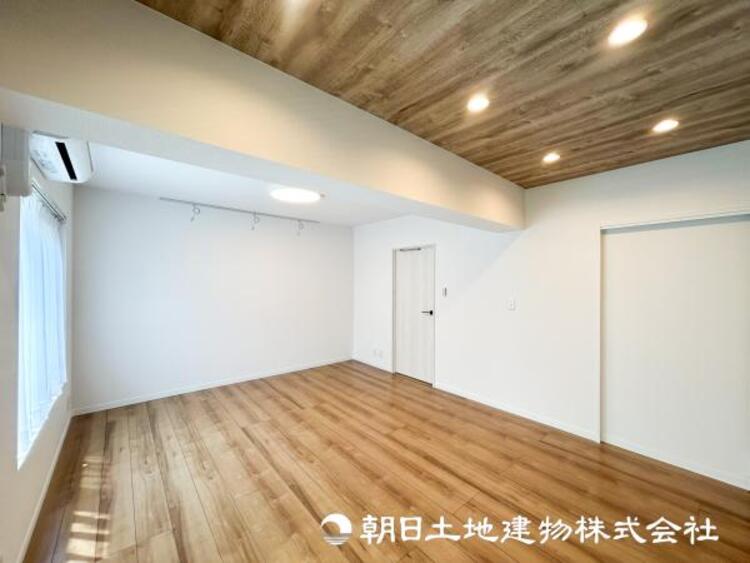 居間 【リビング】家族や友人との時間など１番多くの時間を過ごす空間だからこそ快適な空間を目指してプランニングしました