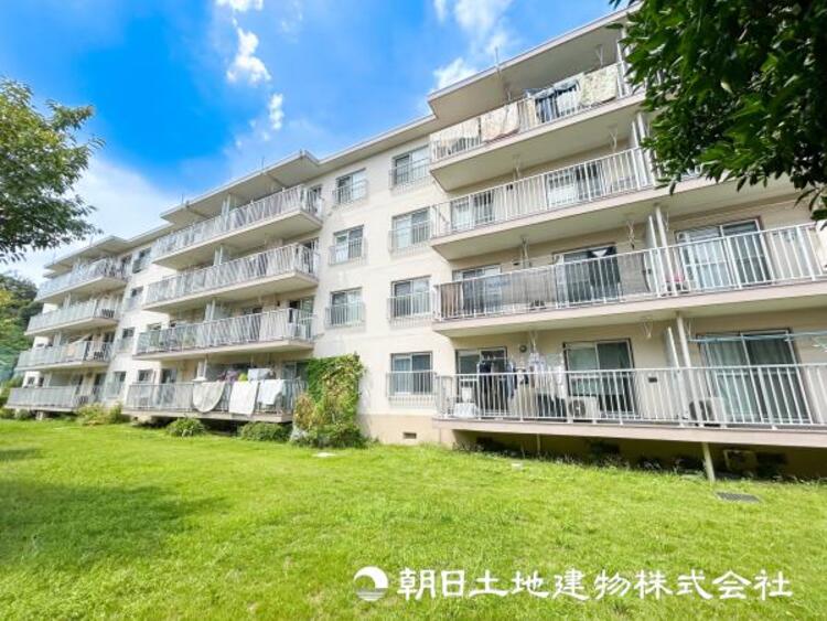 外観 【外観写真】時間のゆとりと空間、爽やかな陽光がもたらす光と風を贅沢なまでに感じる暮らしがここに始まります。