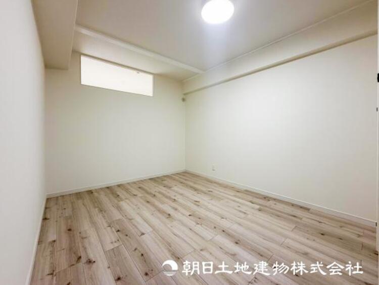 内装 【洋室】大切な家族一人ひとりの大切な個別空間。趣味・感性で個性的に飾って頂けるようシンプルに仕上げてあります。