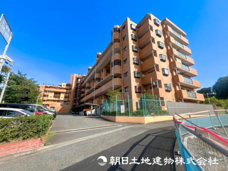 外観 【外観・立地】表現された空間はたくさんの光を浴び、風を感じ、暮らしを豊かにしてくれます。家族の思い出を刻んでいきます。