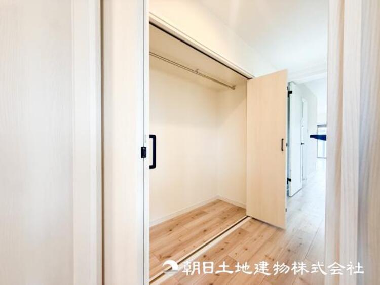 収納 【収納】子供部屋にも寝室にも、便利な全居室収納スペース付ですので、各部屋の荷物がすっきりまとまります。