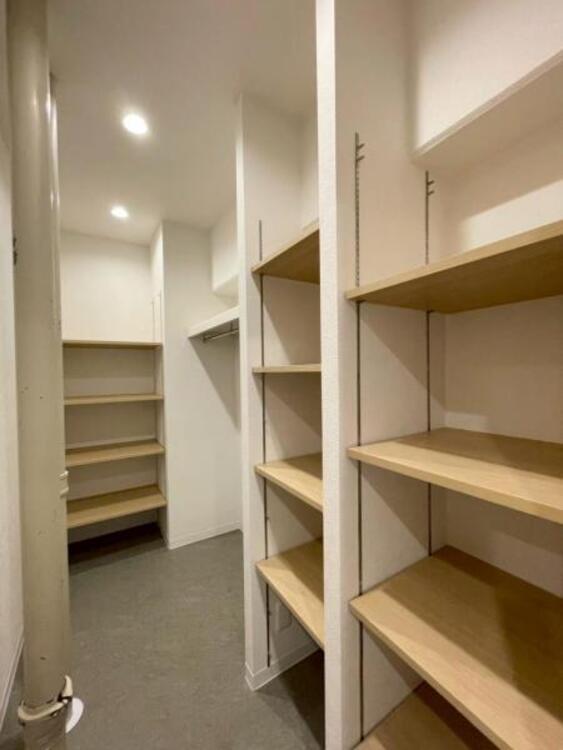 収納 土間続きの大容量SIC。ベビーカーやスポーツ用品の収納にピッタリです