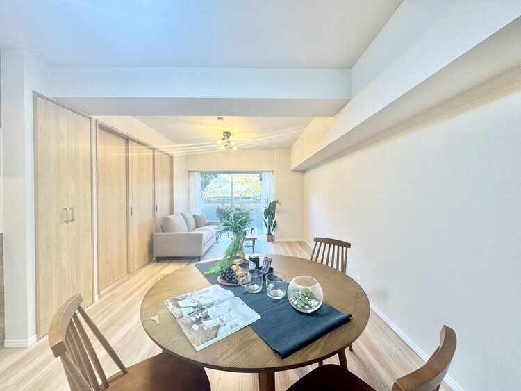 居間 過ごす時間が、たくさんの思い出として紡がれていく場所。