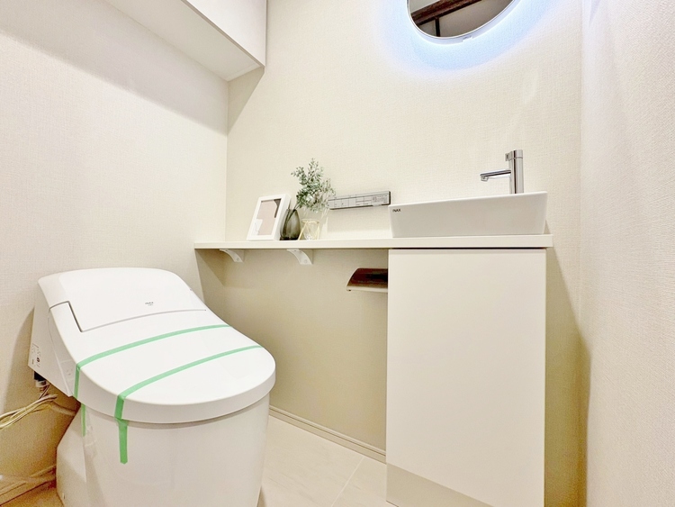 トイレ 暮らしの中のさりげないひとときの快適さにも、こだわりを、持って設備を配しております。