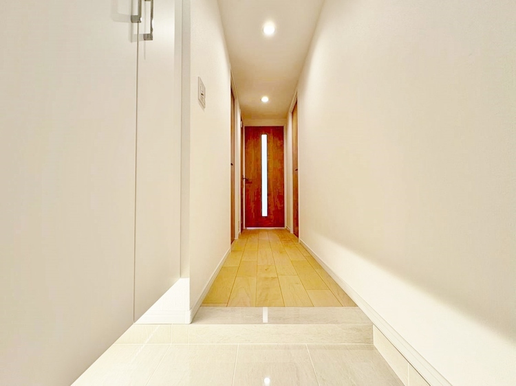 玄関 シューズボックスを完備した玄関です。