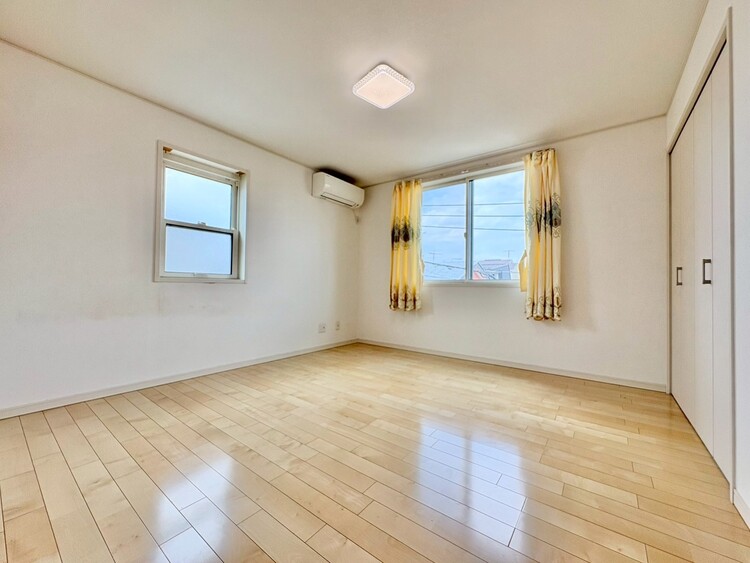 寝室 どんな部屋にアレンジするかは、あなた次第です。