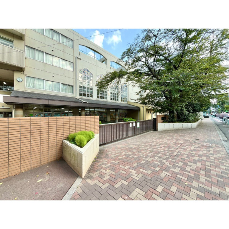 周辺 宮前中学校(約280m)