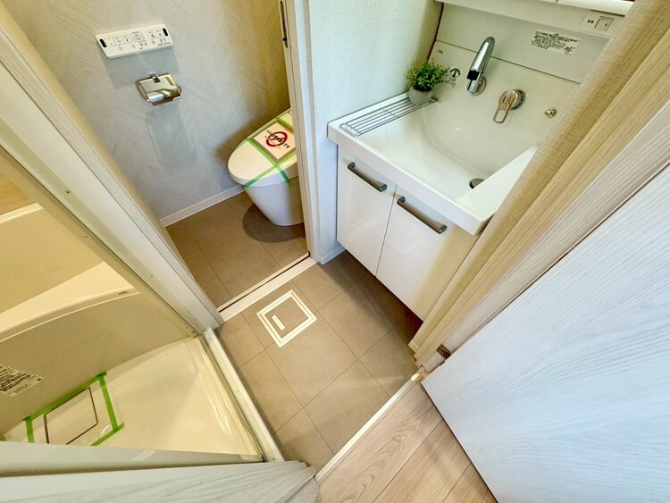 その他 十分な広さの脱衣所。