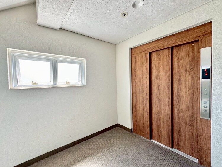 その他 エレベーター完備のため荷物が多くなっても安心。