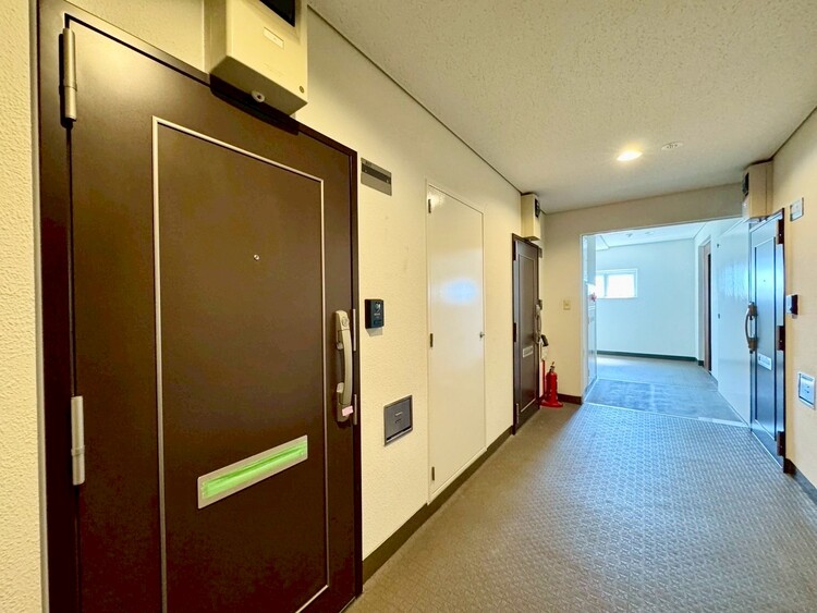 その他 清潔感のある落ち着いた雰囲気の玄関です。