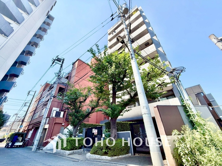 内装 ◆間接照明◆オレンジ色の光が僕達を大人な気分にさせる。静かで優しく語りかけるその光は、今日の終わりを告げてくれ、でも明日にはいい事が必ず来るよ。そんな囁きが聞こえてくる