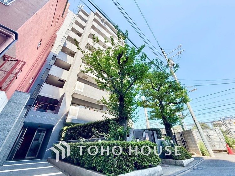 外観 ◆共有空間◆些細な事でほっぺを膨らまして怒る君。それでも僕達はこれからも一緒だよ。喧嘩をしても離れたくないから一つはさんだ同じ場所にいる。分かるよ。そこに君が