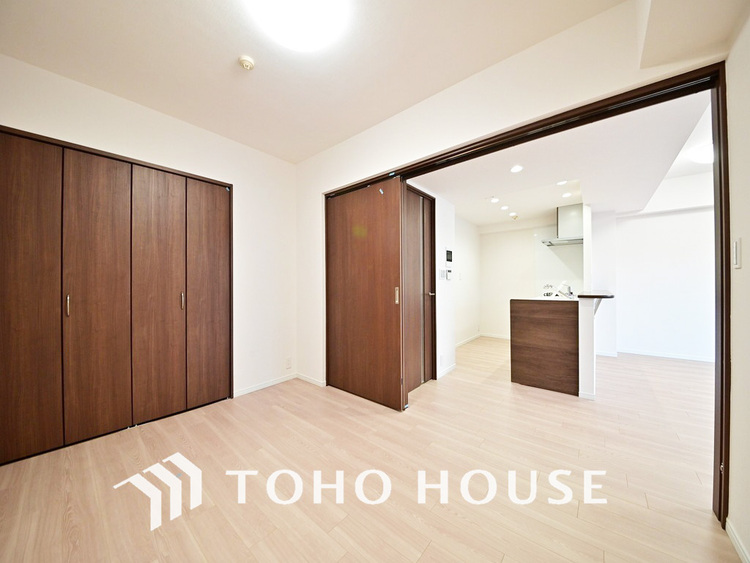 内装 1日の疲れを癒し、心地よく寛げるようゆったりとした広さをしています