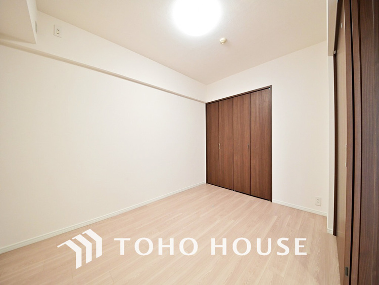 内装 シンプルですっきりとした室内は飽きのこない居心地の良い雰囲気です