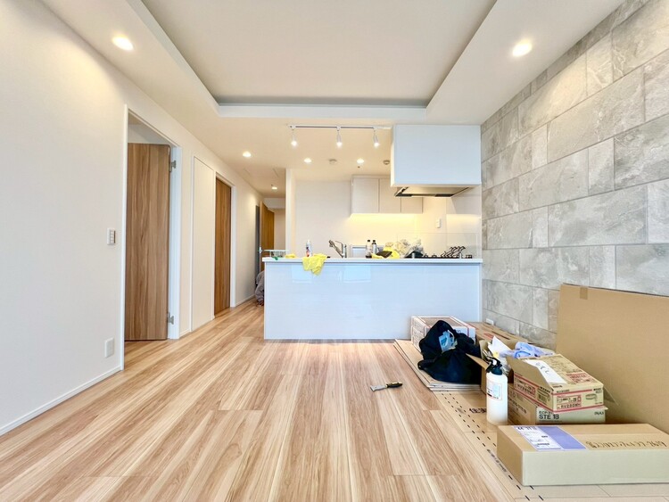 居間 伸びやかな空間のなかで、ゆったりとしたひとときを過ごせます。