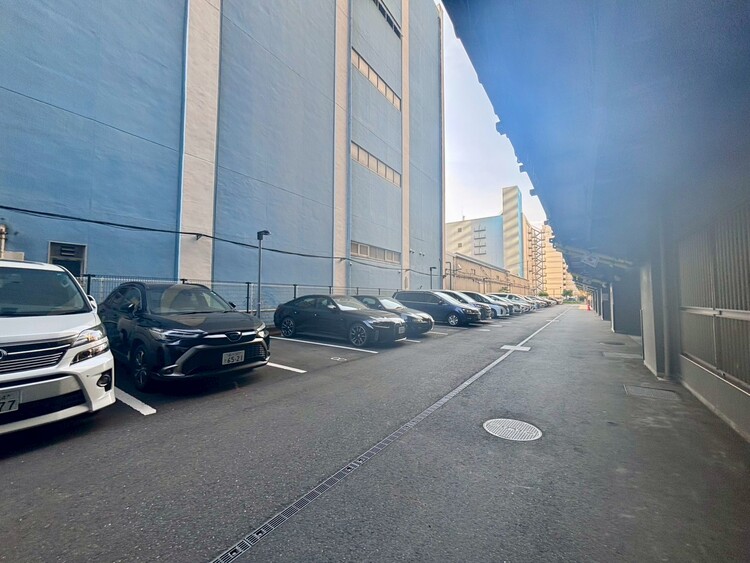 駐車場 【駐車場】駐車スペースが嬉しいですね。※空き状況は都度ご確認下さい。