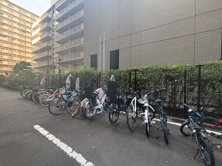 その他 【駐輪場】駐輪場も綺麗に整頓されています。※空き状況は都度ご確認下さい。