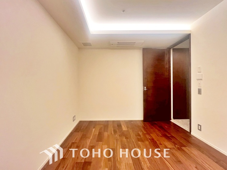 内装 【PRIVATE ROOM】◆プライベートな時間◆最高な暮らしにはこの空間が必要。家族のふれあいも大切にしつつ、自分の空間も大切にしたい。