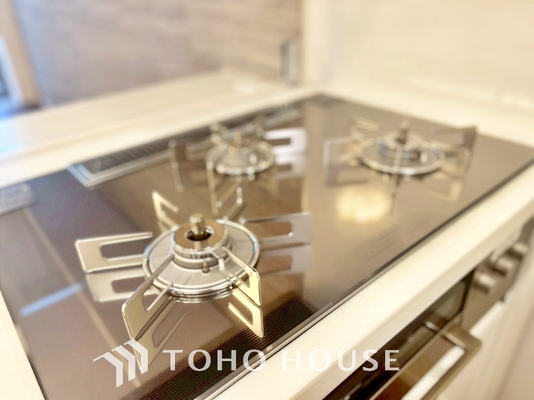 キッチン 【KITCHEN】◆家族のおはよう◆の声を笑顔で迎えてあげられるシステムキッチン。朝ごはんが楽しみでちょっと早起きしたくなるんです。