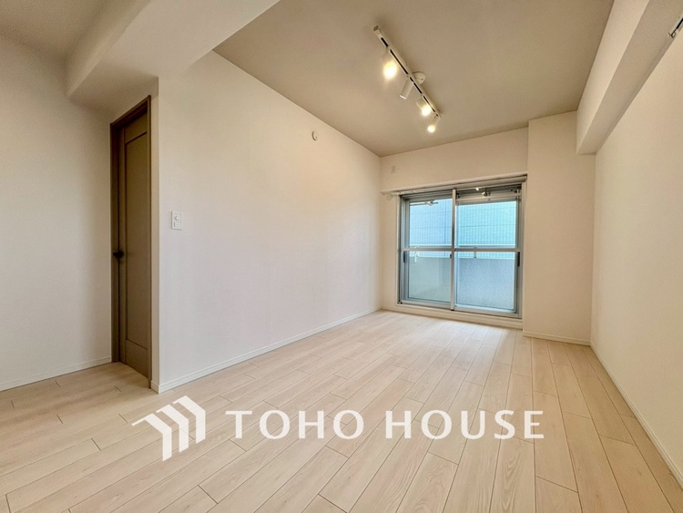 内装 【LIVING】◆眩い◆光が燦々と入り、家族の笑顔を照らす。「いつまでも続いて」と願う夢のような毎日がここにある。