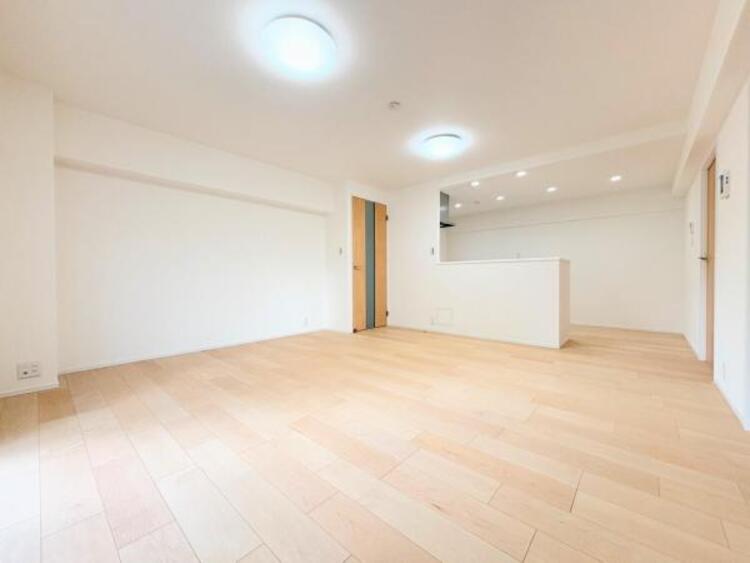 外観 ●〇一日の中で多くの時間を過ごす住まいだからこそ、いつも穏やかな空間であるように心掛けています。構成する建材などへの配慮が、住まう方の健康を守ります。小さなお子様がいるご家庭でも安心です〇●