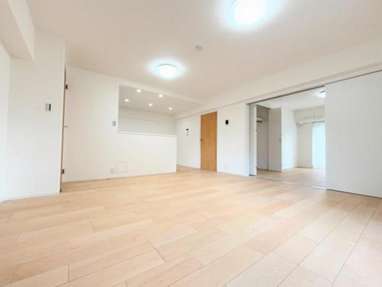 その他 ●〇家族と過ごすひと時を溢れる光が優しく包み込むリビングダイニング。家族とともに心穏やかに過ごすひととき。家族との時間、自分の時間を大切にできる空間がここにあります。LDKで過ごす時間は大事です〇●