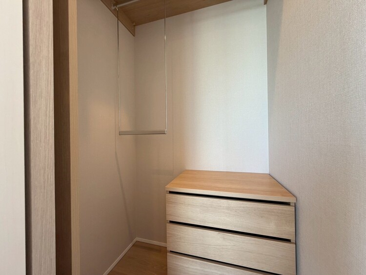 その他 収納スペースが付いていて、お部屋を広く使っていただけます。